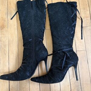 Black Lace Knee-High Heeled Boots